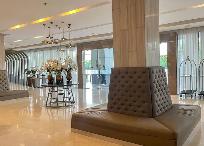 42 Luxury Pool-view 1br At Shore3 Apartahotel