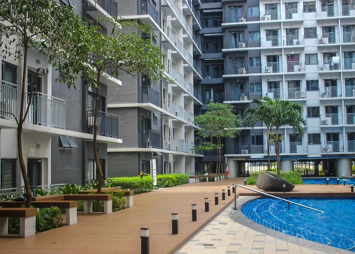 42 Luxury Pool-view 1br At Shore3 Apartahotel Manila