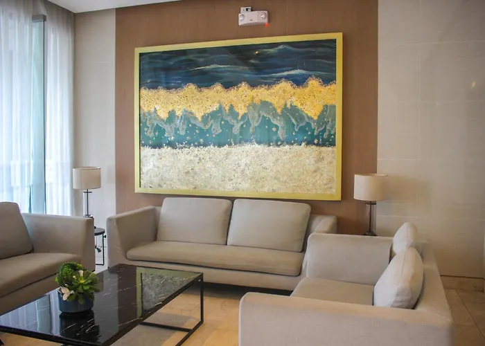 42 Luxury Pool-view 1br At Shore3 Apartahotel Manila